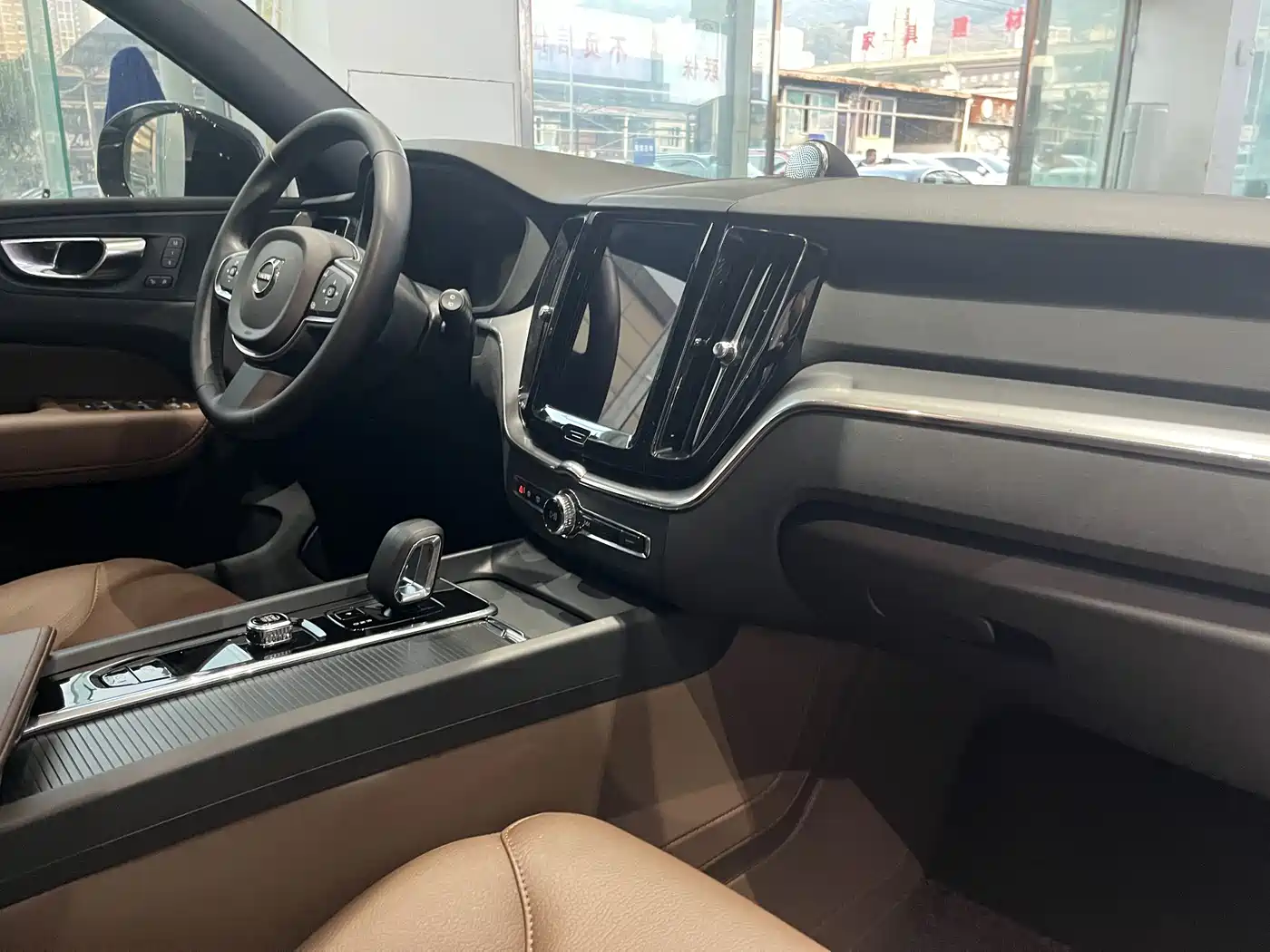 Volvo XC60 2025 2025 B5 AWD Smart Luxury Edition