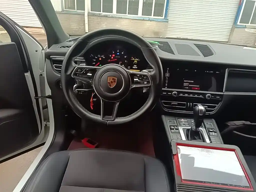 Porsche Macan 2018 Macan 2.0T фото 11