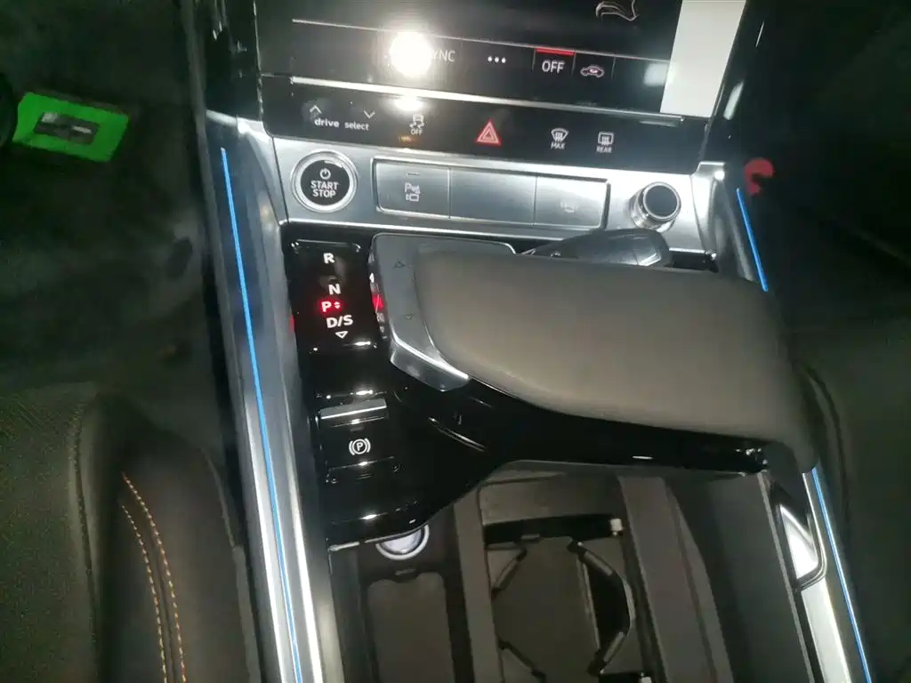 Audi e-tron 2021 50 quattro Luxury фото 11