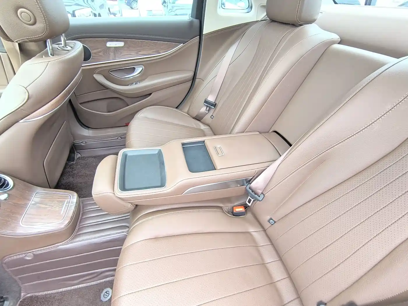 Mercedes-Benz E-Class 2023 Facelift E 300 L Fashion фото 13