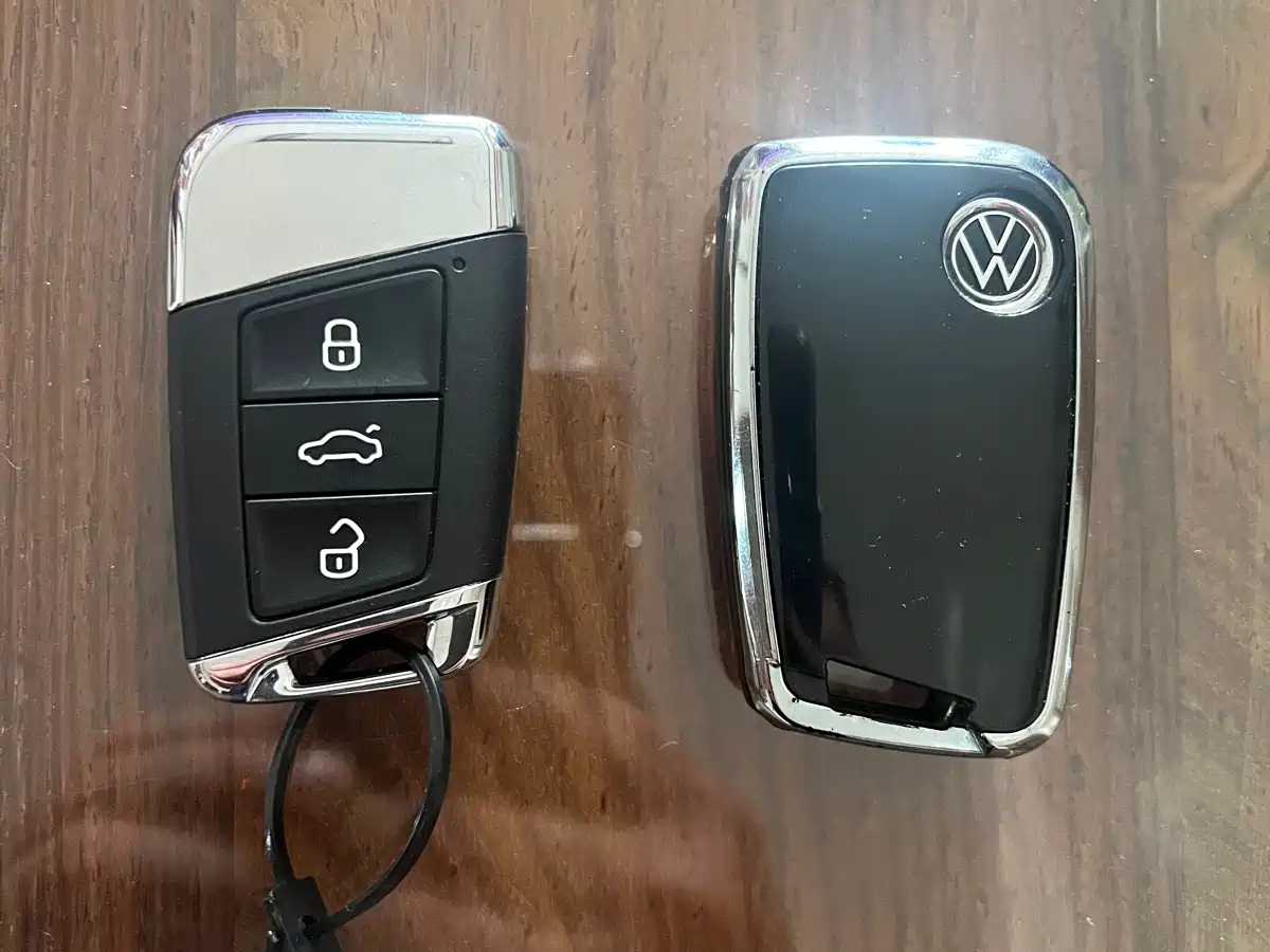 Volkswagen Passat 2023 330TSI Starlight Elite Edition фото 10