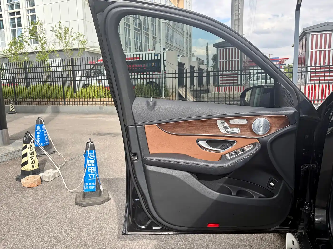 Mercedes-Benz GLC 2021 GLC 300 L 4MATIC Sporty фото 12