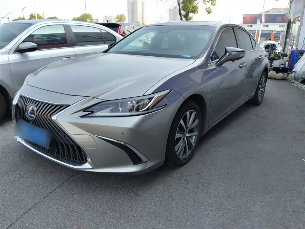 Lexus ES 2018 300h Excellence Edition China V фото 2