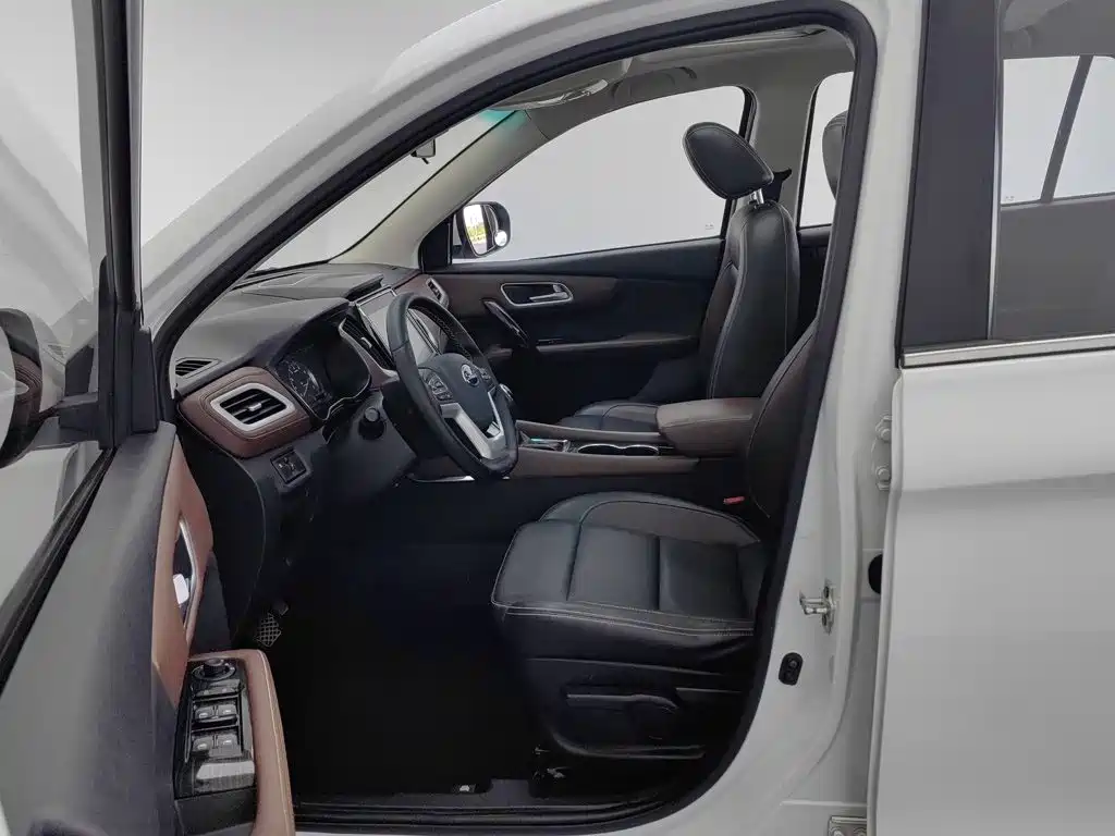SWM Motor SWM X7 2018 2017 1.5T Automatic Smart Enjoy 7-seater
