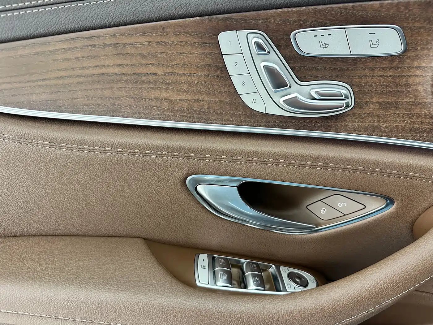 Mercedes-Benz E-Class 2018 E 300 L Luxury фото 6