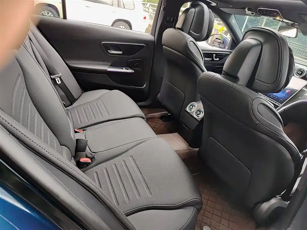 Mercedes-Benz C-Class 2024 C 260 L Sport фото 11