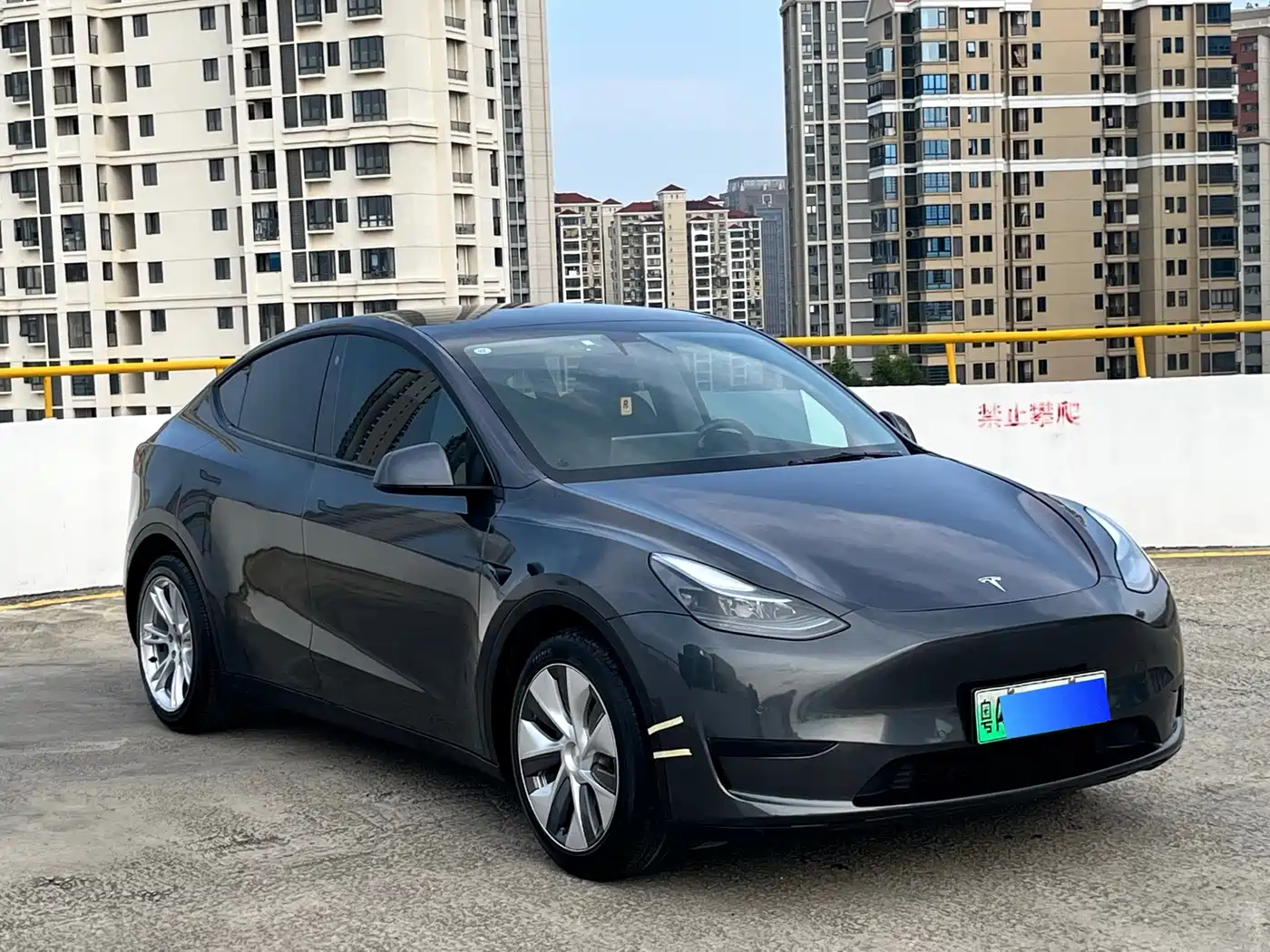 Фото 3 - Tesla Model Y