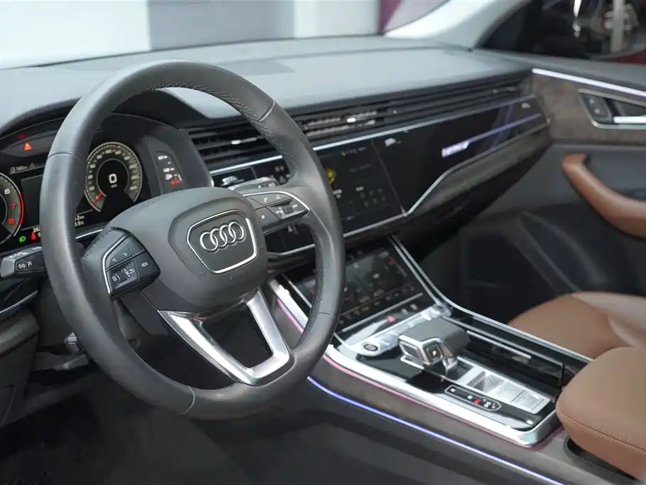 Audi Q8 2022 55 TFSI Luxury Dynamic фото 19
