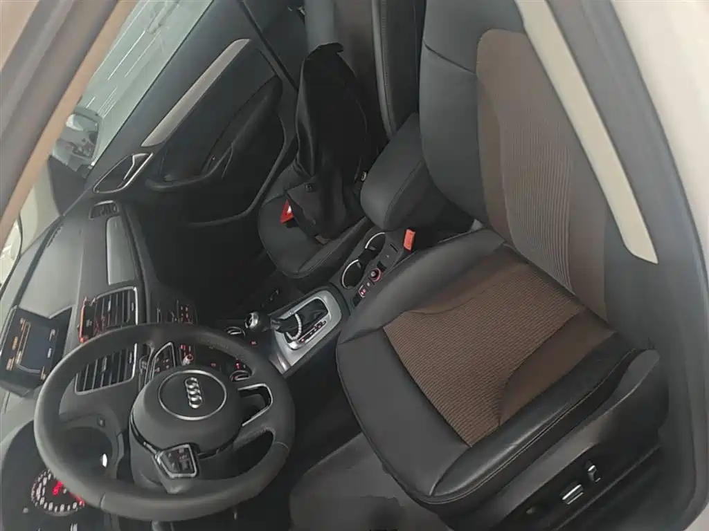 Audi Q3 2018 30th Anniversary Edition 35 TFSI Fashion фото 15