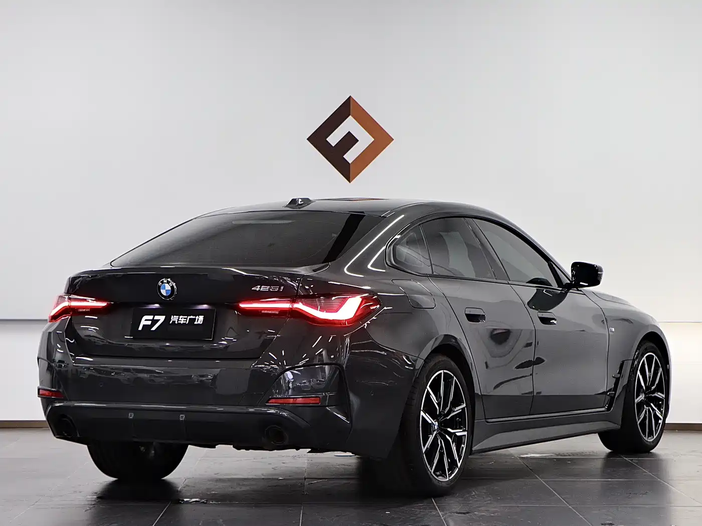 BMW 4 Series 2023 425i Gran Coupe M Sport Shadowline Package фото 6