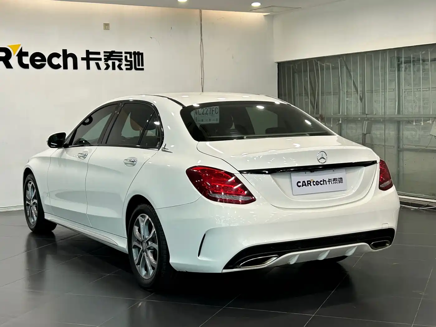 Mercedes-Benz C-Class 2017 Facelift C 180 L Fashion Sport Edition фото 6