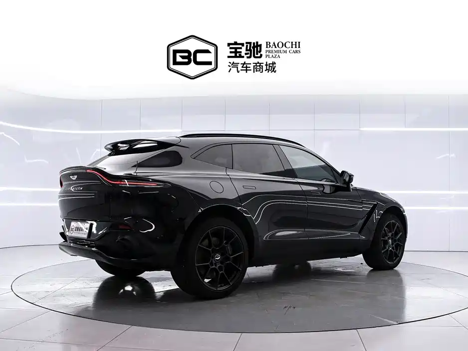Фото 3 - Aston Martin DBX