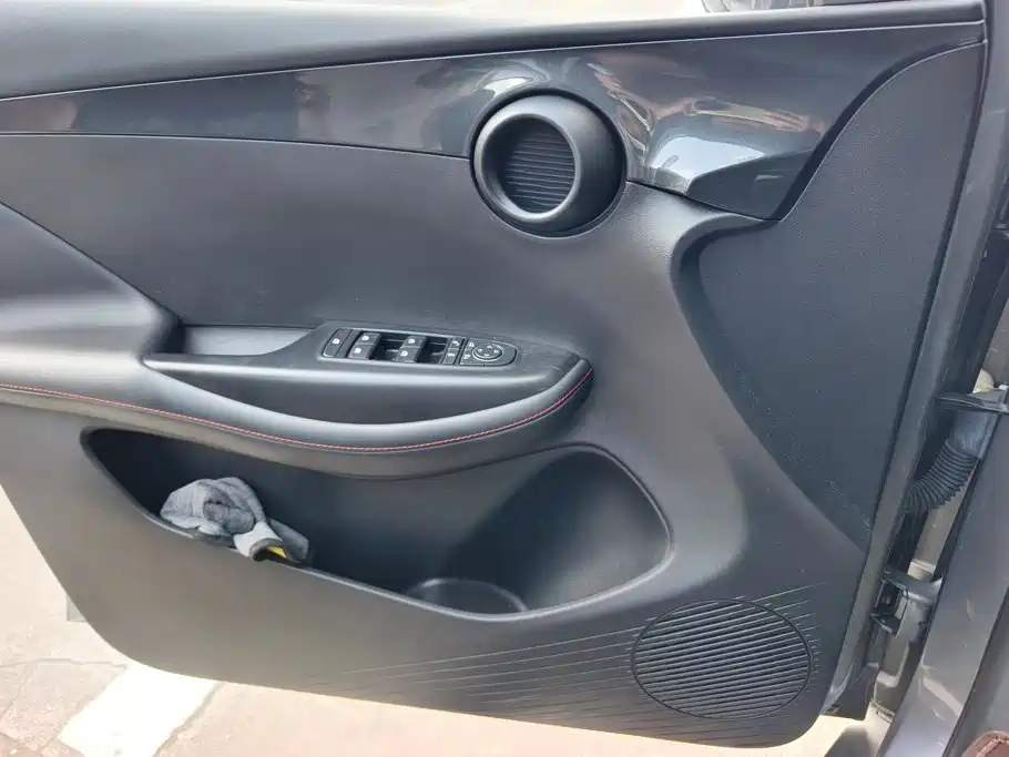 Фото 7 - BYD e2