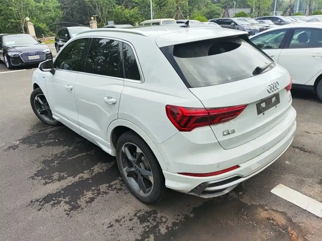 Audi Q3 2022 35 TFSI Fashion Dynamic фото 3