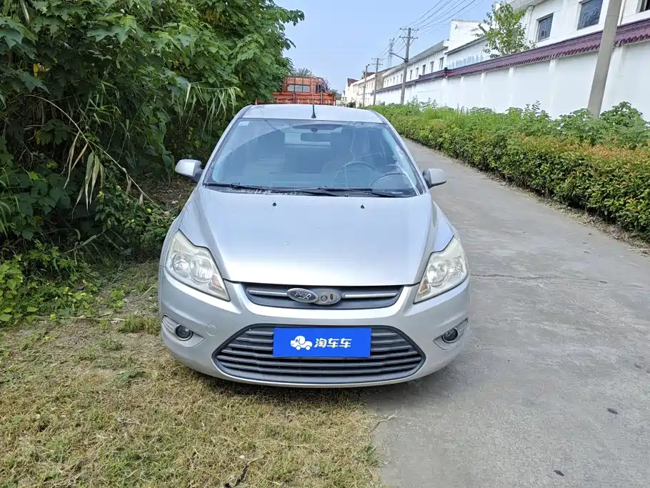 Photo 2 - Ford Focus