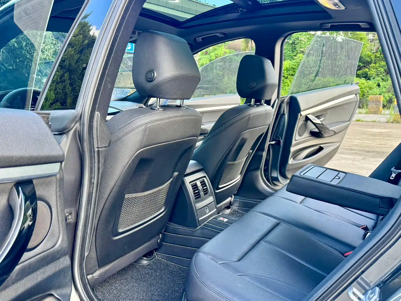 BMW 3 Series GT 2020 320i M Sport Package фото 5