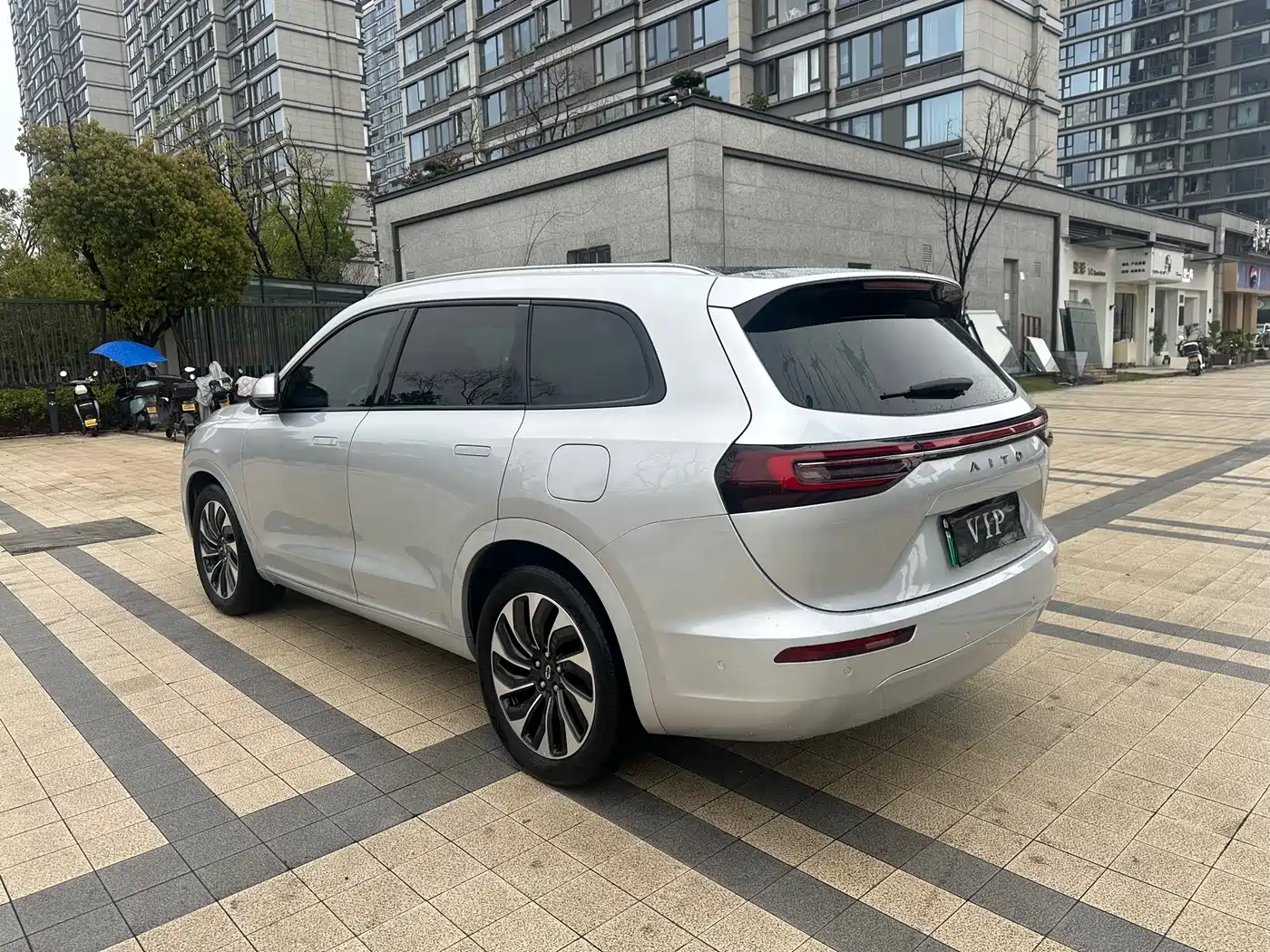 AITO Wenjie AITO M7 2024 1.5T RWD Plus 5-Seater фото 12