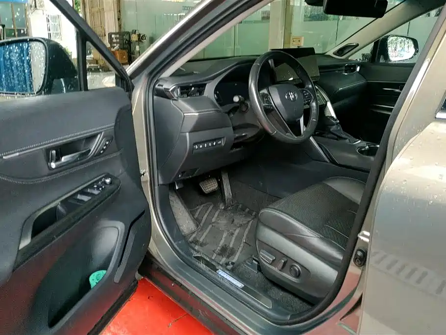 Toyota Lingfang HARRIER 2022 Hybrid 2.5L CVT 4WD Flagship Edition фото 9
