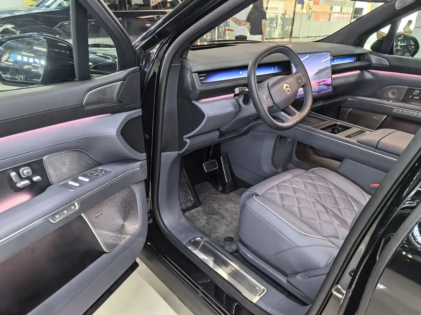 NIO ES8 2025 Model 6-Seat Executive Luxury Edition фото 10
