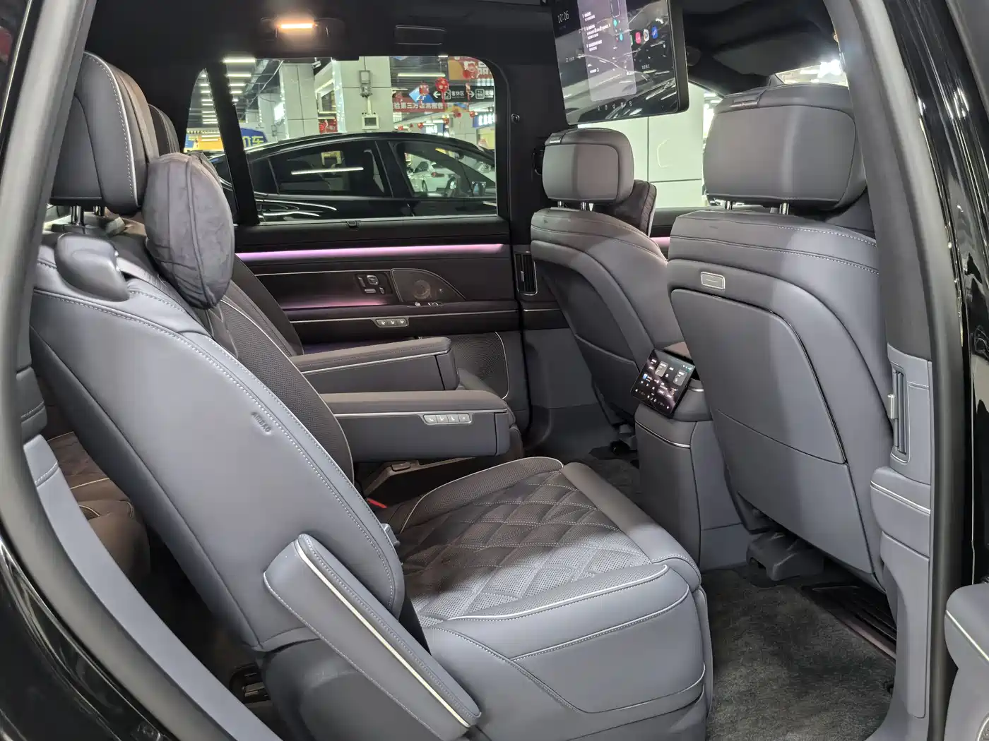 NIO ES8 2025 Model 6-Seat Executive Luxury Edition фото 15