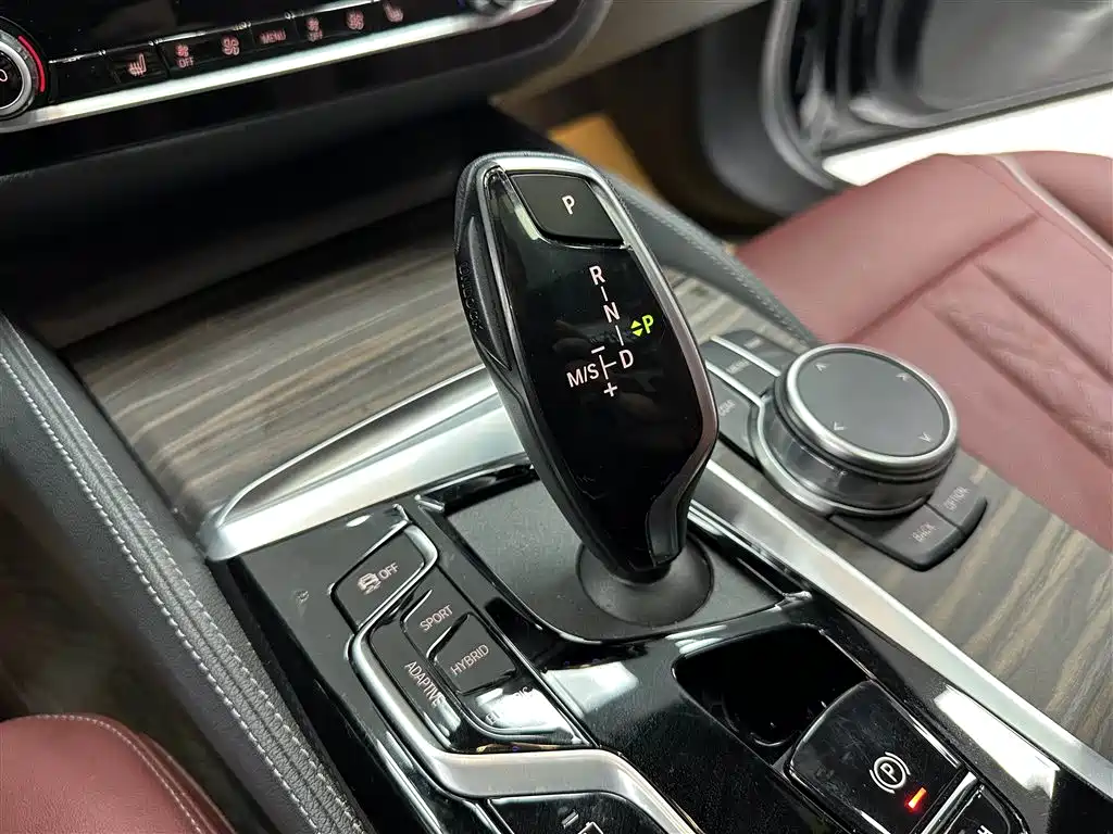 BMW 5 Series New Energy 2022 Model Second Facelift 535Le M Sport Package фото 15