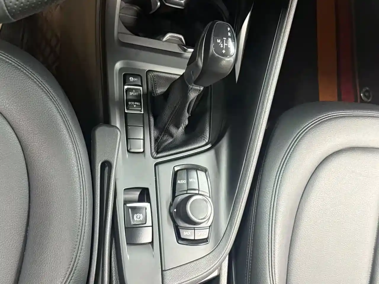 BMW X1 2018 sDrive20Li Leading Model фото 5