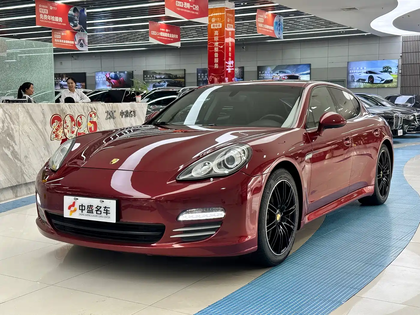 Porsche Panamera 2010 Panamera 4 3.6L