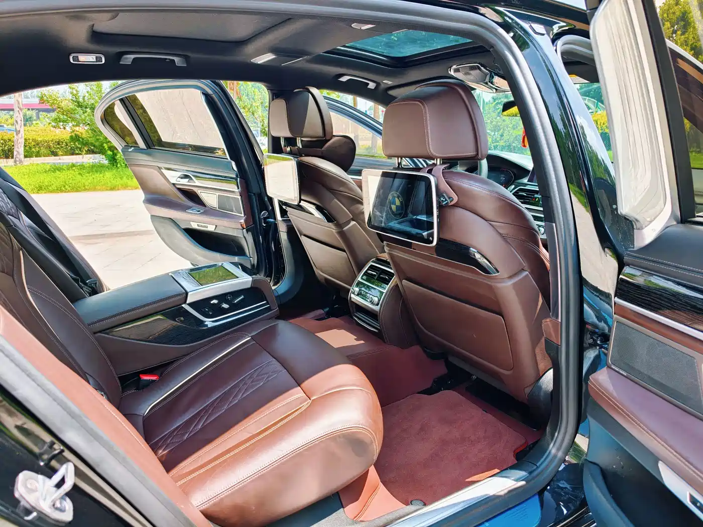 Photo 27 - BMW 7 Series