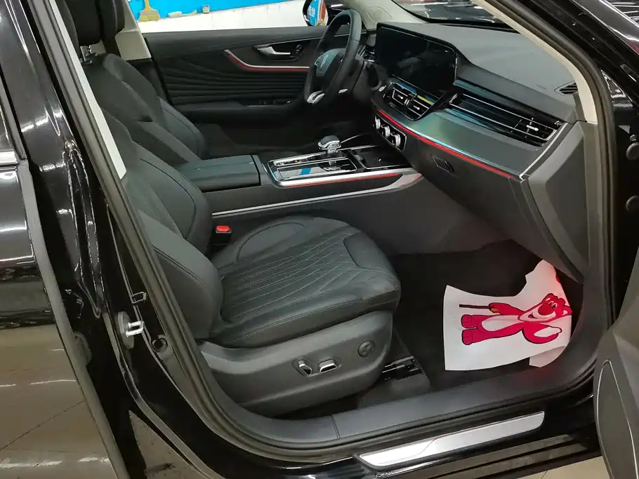 Hongqi HS5 2025 2023 2.0T Flag Enjoy Pro Edition