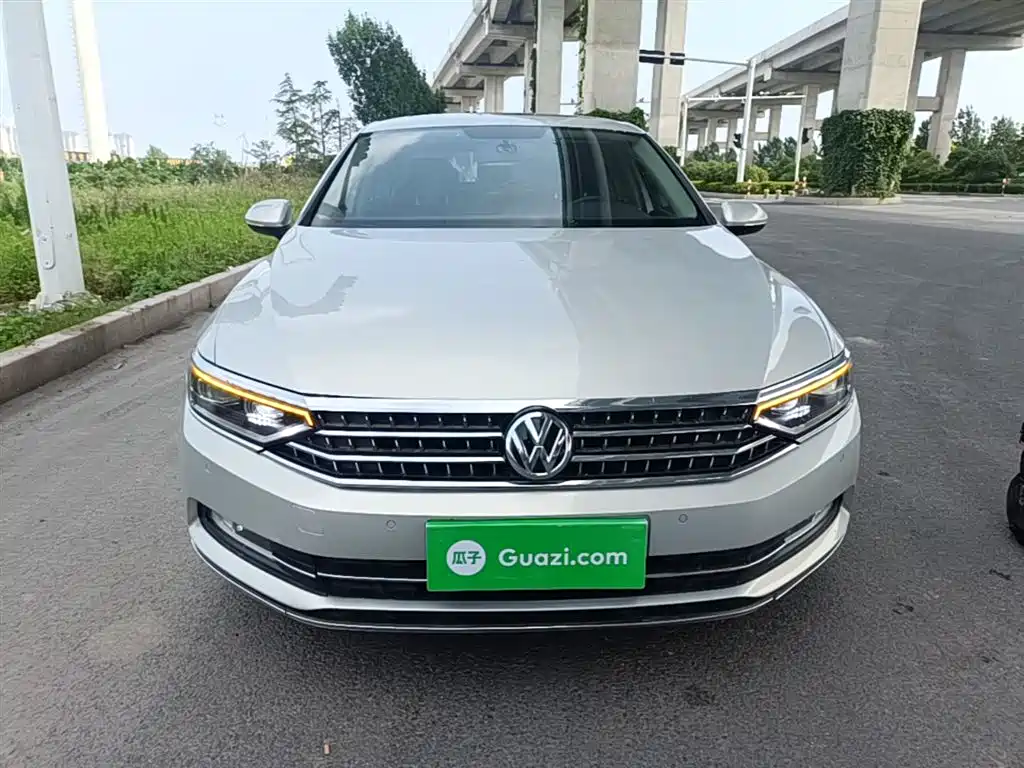 Volkswagen Magotan 2017 330TSI DSG Leading фото 3