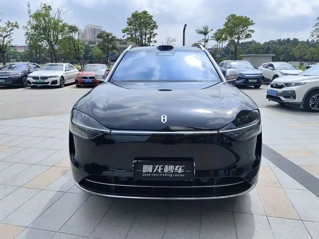 AITO Wenjie AITO M9 2024 Extended Range Ultra 42kWh 6-Seater фото 2
