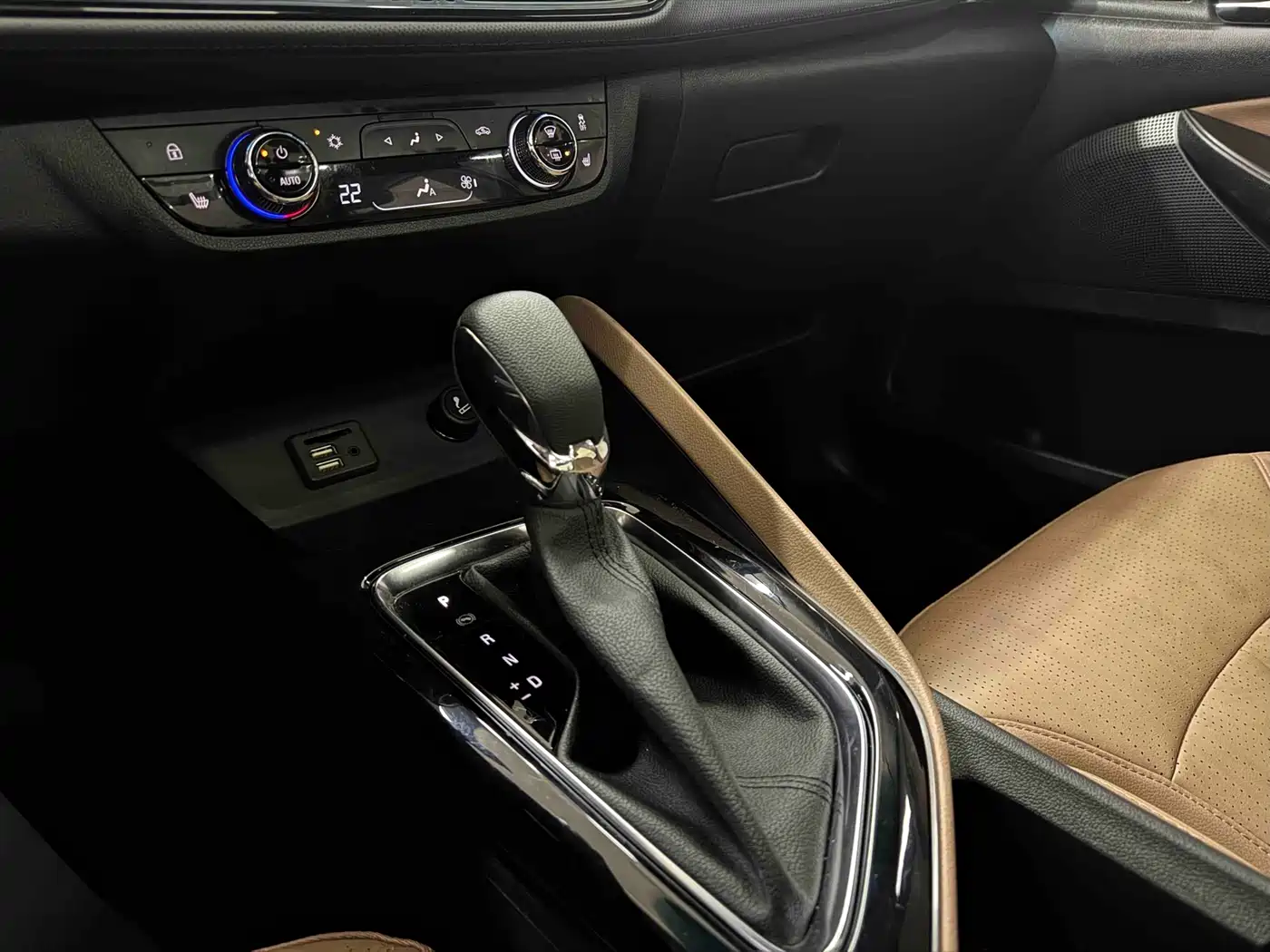 Buick GL6 2021 323T Mild Hybrid Connected Luxury фото 13