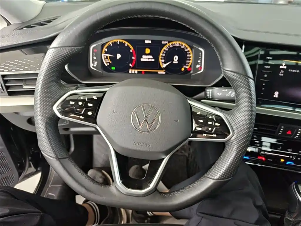 Volkswagen Passat 2023 330TSI Elite Edition фото 11