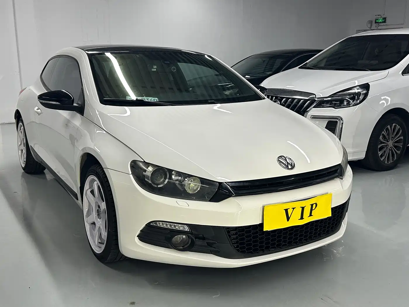 Volkswagen Scirocco 2013 2010 2.0TSI Luxury Edition