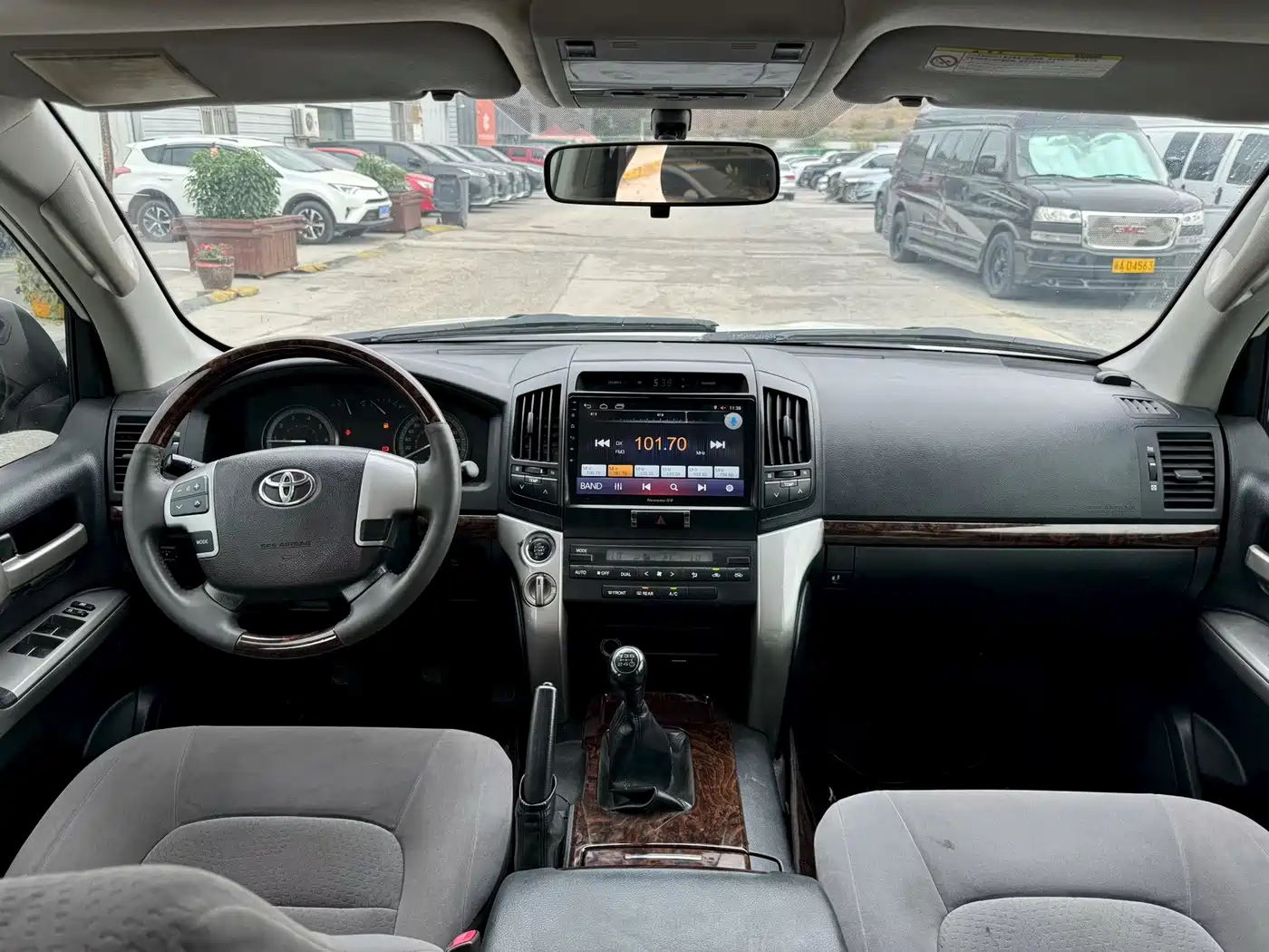 Toyota Land Cruiser (Import) 2012