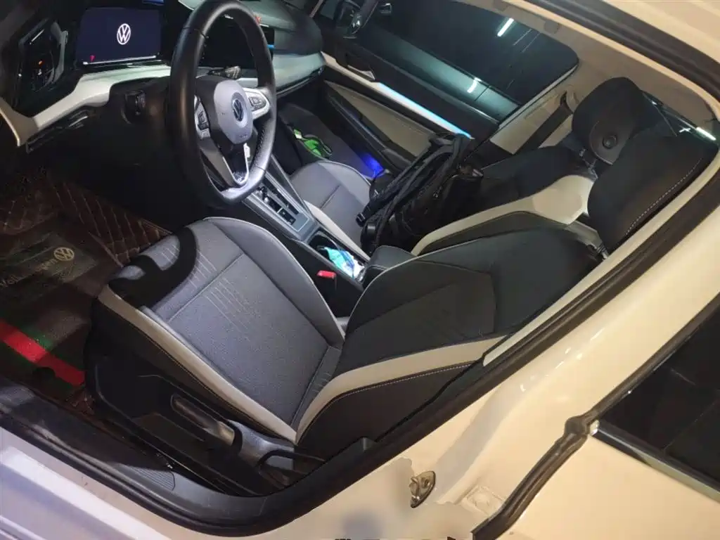 Volkswagen Golf 2023 Facelift 280TSI DSG Pro фото 8