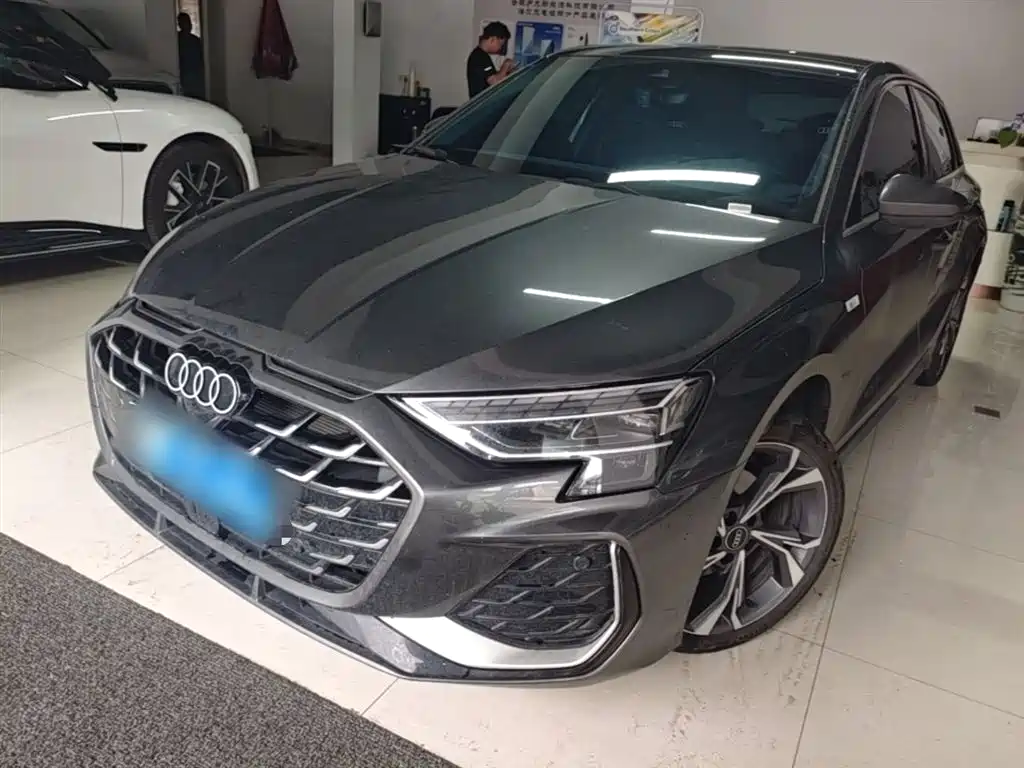 Audi A3 2025 Sportback 35TFSI Flying Premium фото 2