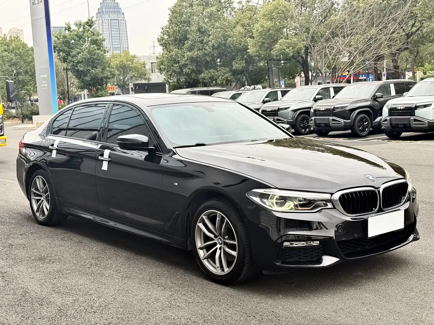 BMW 5 Series 2018 525Li M Sport Package фото 3