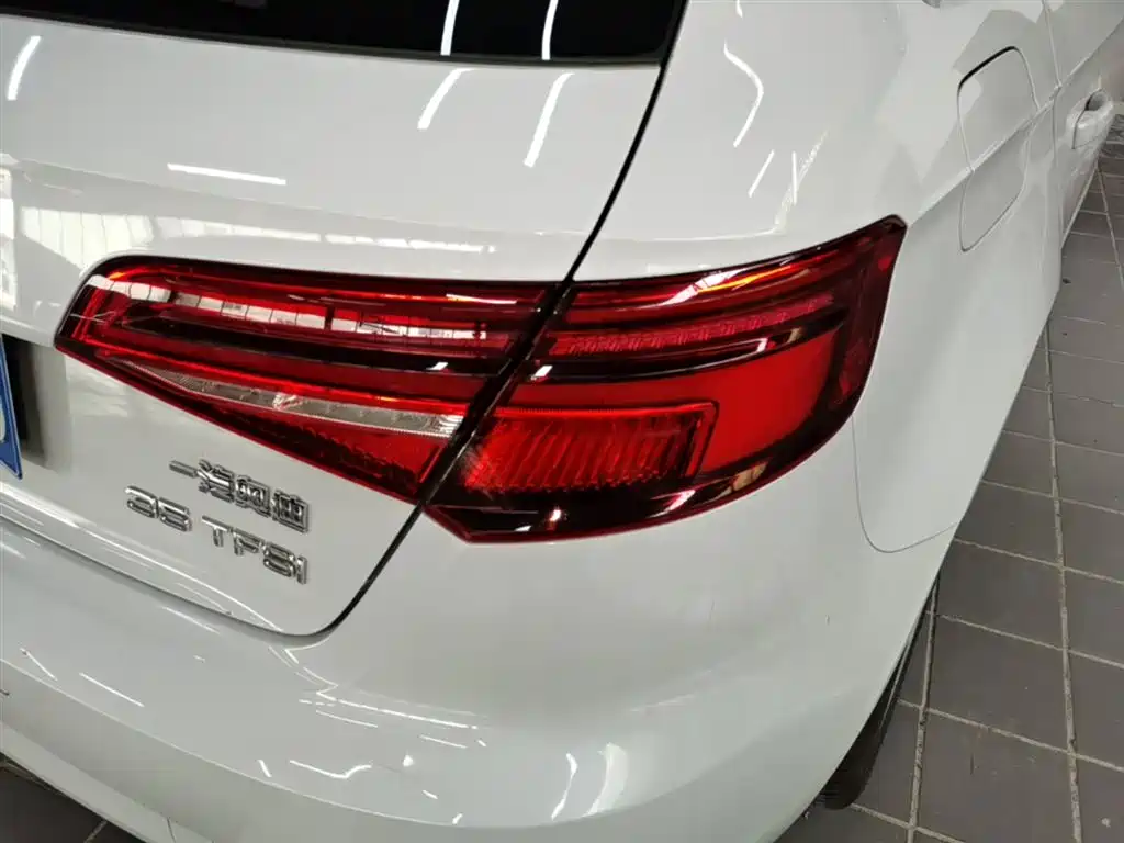 Audi A3 2017 Sportback 35 TFSI Progressive фото 8