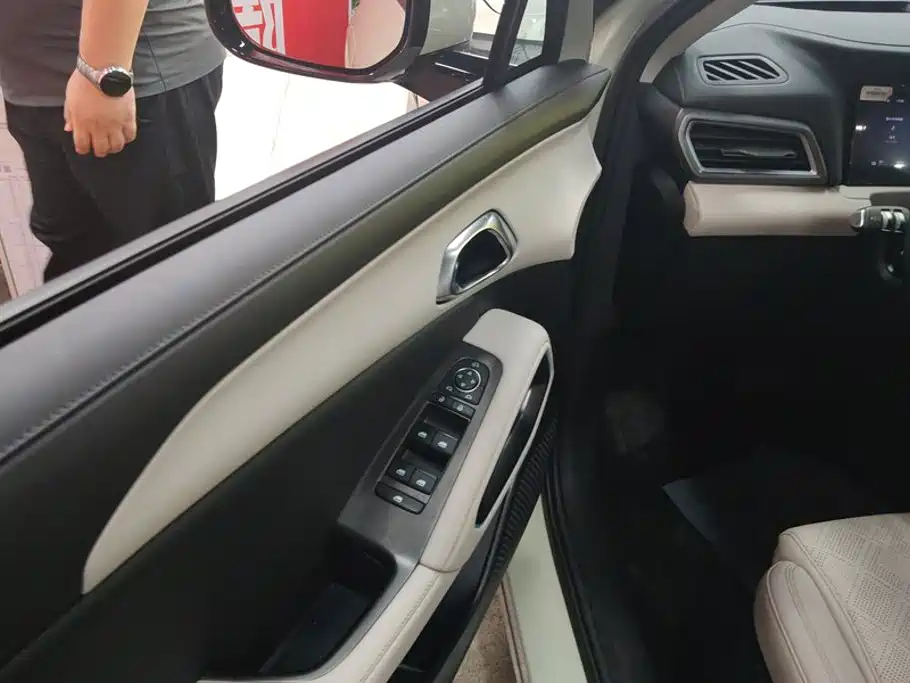 BYD Yuan UP 2026 2025 Smart Drive Edition 401KM Surpassing Type