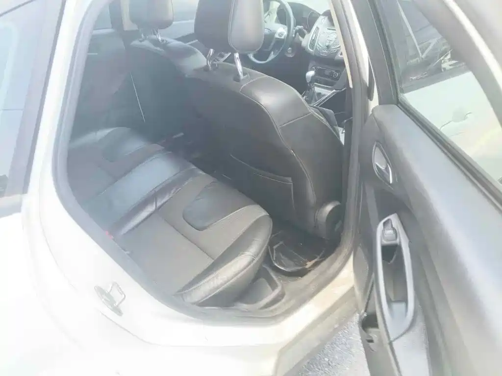 Photo 11 - Ford Focus
