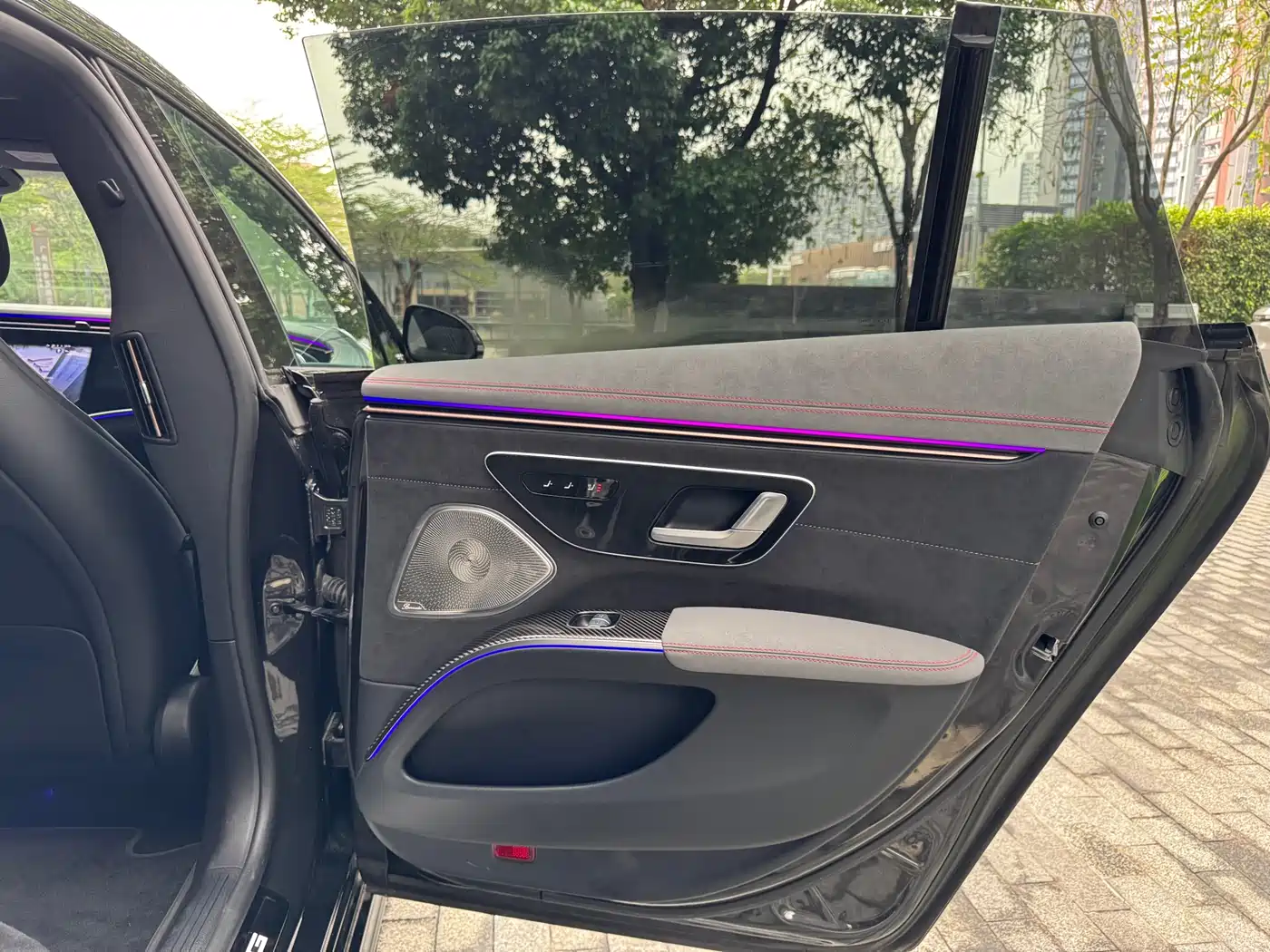 MERCEDES-BENZ EQS AMG