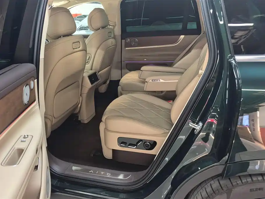 AITO Wenjie AITO M9 2025 Pure Electric Ultra 100kWh 6-Seater фото 11