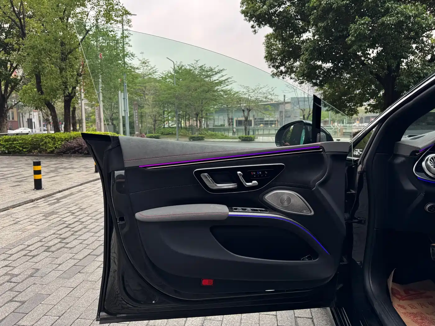 MERCEDES-BENZ EQS AMG