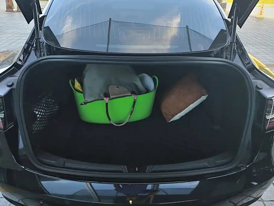 Tesla Model 3 (Import) 2019 2019 Long Range All-Wheel Drive Edition