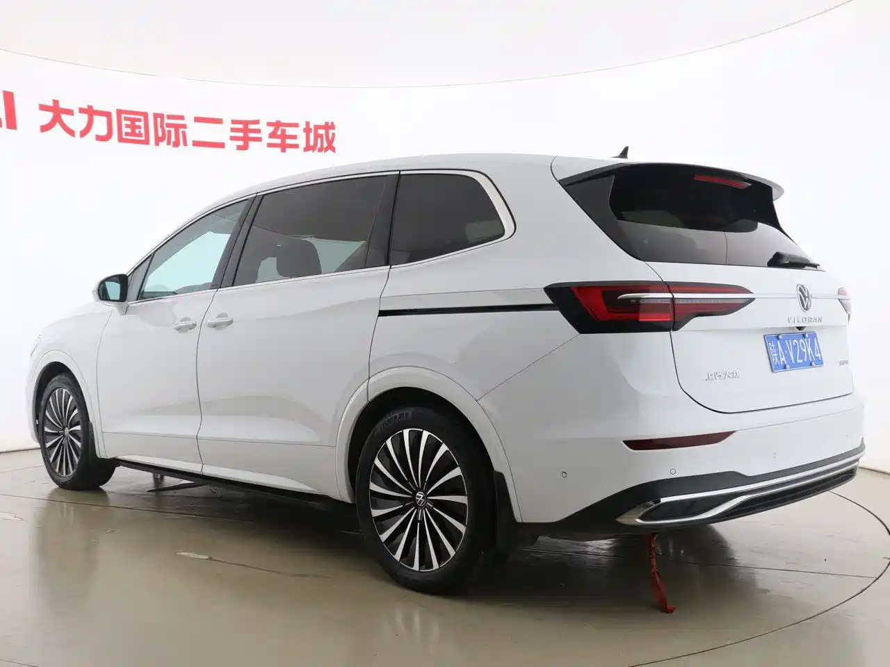 Volkswagen Viloran 2020 380TSI Premium фото 7