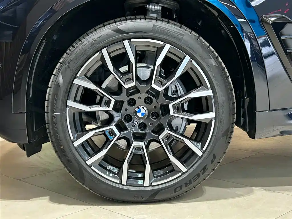 BMW X5 2026 2025 Model xDrive 40Li M Sport Blackout Package