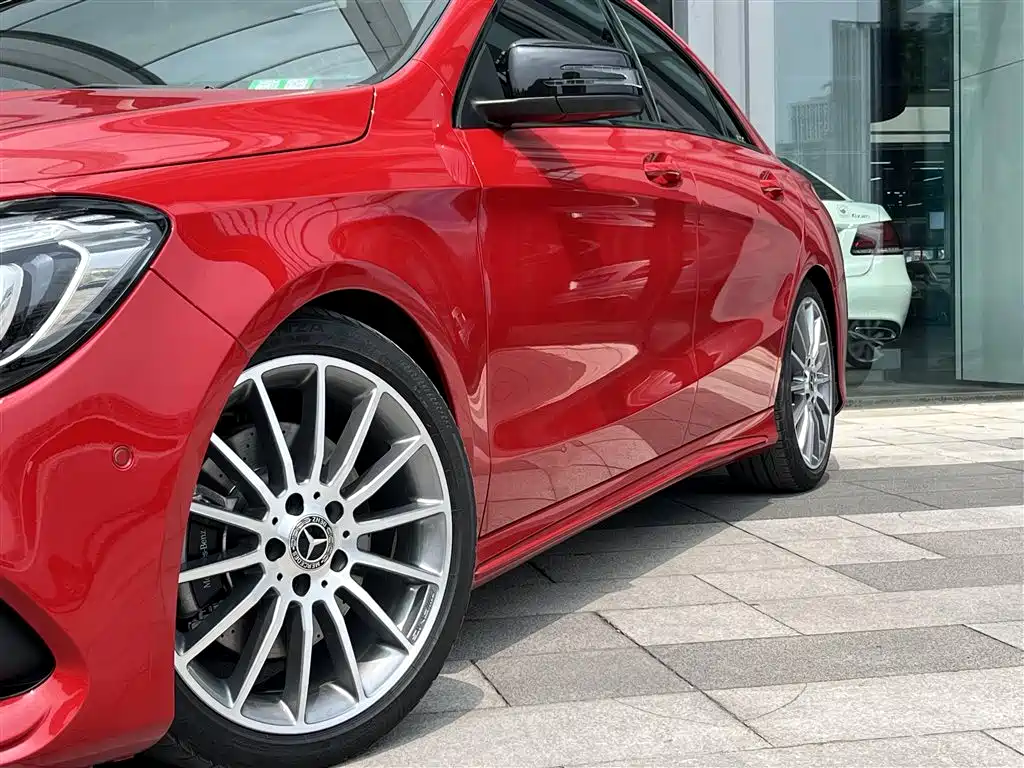 Mercedes-Benz CLA (Import) 2018 CLA 220 4MATIC фото 2