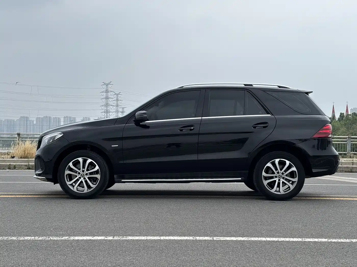 Mercedes-Benz GLE 2019 GLE 320 4MATIC Dynamic Ultimate Edition фото 5