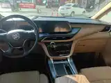 Фото 13 - Buick GL8